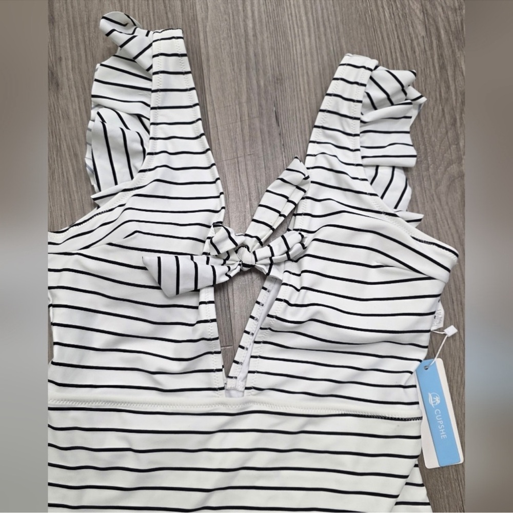 Cupshe Striped Ruffle Swimsuit - Picture 8 of 8